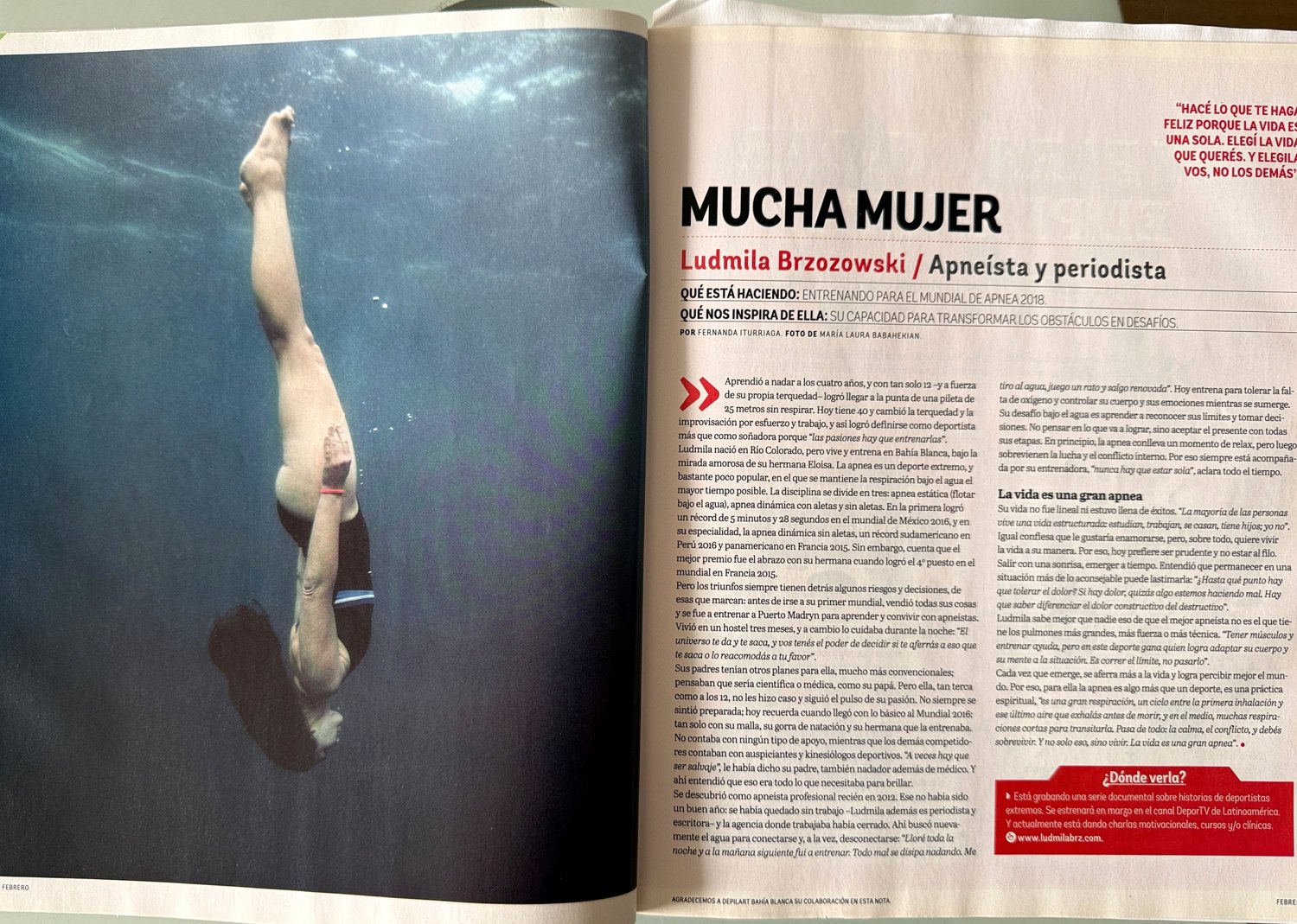Doble pagina de revista: nota Mucha mujer sobre la apneista Ludmila Brzozowski con foto de Laura Babahekian